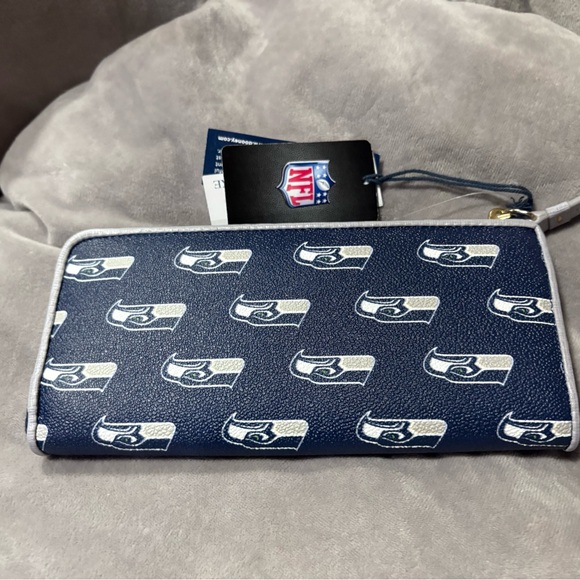 Seattle Seahawks wallet with zippers. - Picture 2 of 5